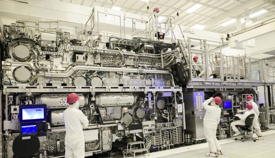 Intel already has the project ready with which it intends to regain world leadership in chips: the UVE High-NA machine